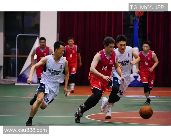 重庆篮球队边路渗透战术解析与球队整体表现的关系探讨